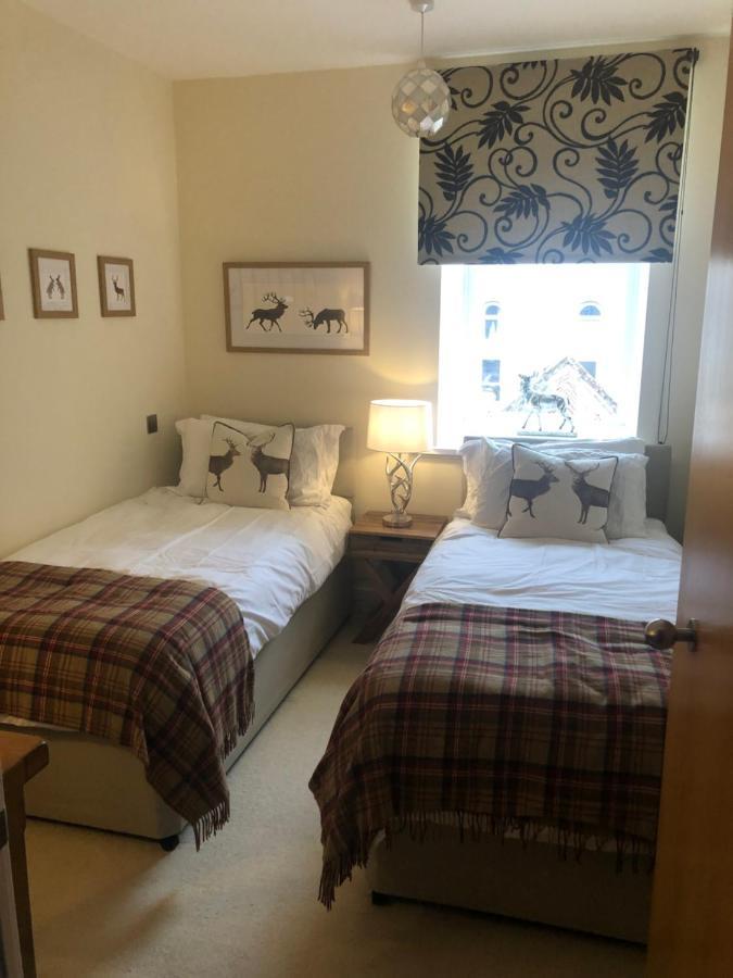 Loch Ness Moat House Apartments Fort Augustus Exterior photo