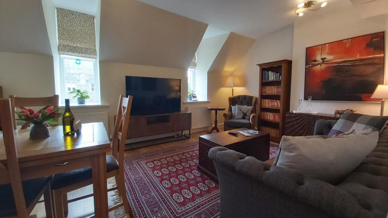 Loch Ness Moat House Apartments Fort Augustus Exterior photo