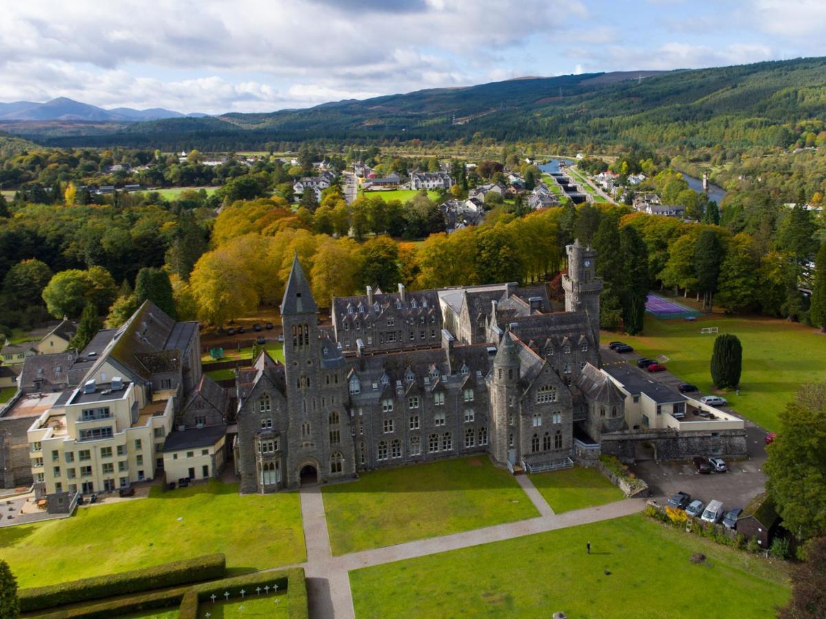 Loch Ness Moat House Apartments Fort Augustus Exterior photo